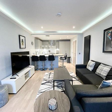 Modern 3 Bedroom Apartment, West End Эдинбург Экстерьер фото