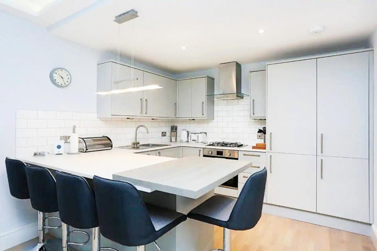 Modern 3 Bedroom Apartment, West End Эдинбург Экстерьер фото