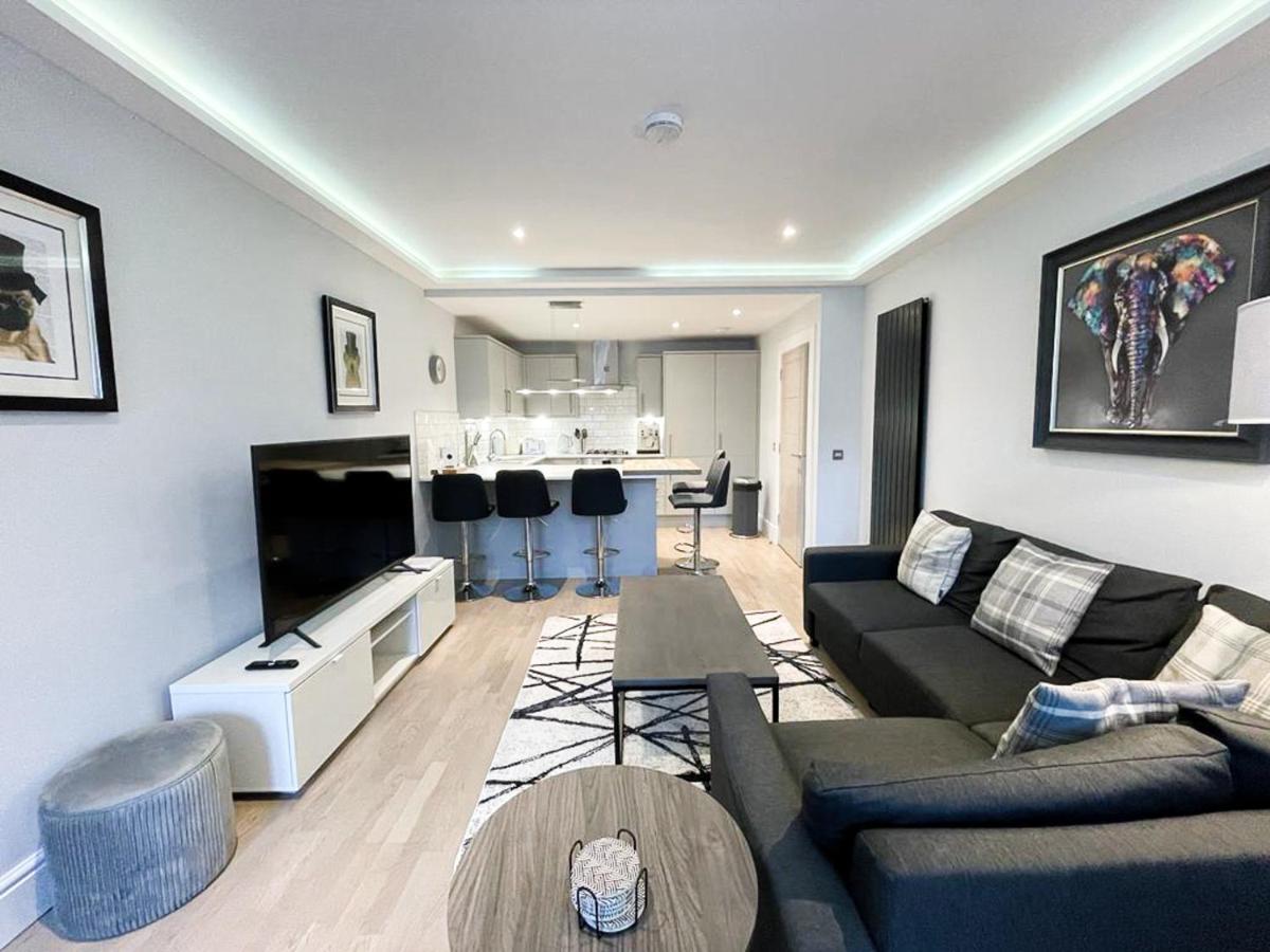 Modern 3 Bedroom Apartment, West End Эдинбург Экстерьер фото